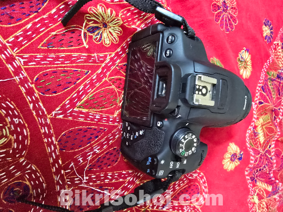 Canon EOS 700D DSLR Camera (Lens সহ)